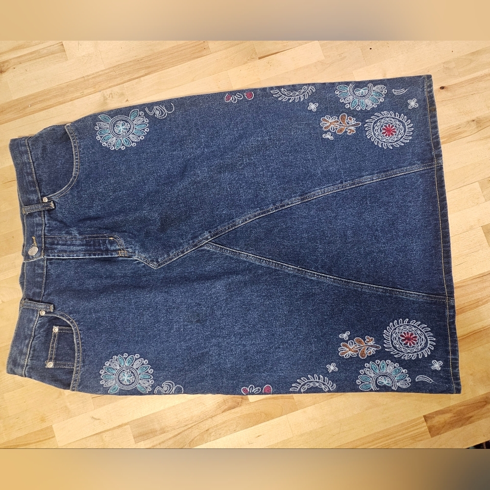 Jackie Blue Embroidered Denim Skirt with Floral Patterns